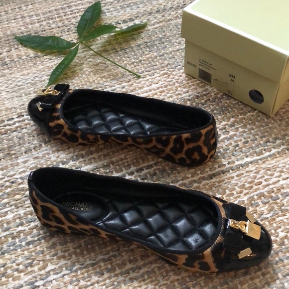 MICHEAL KORS women flat leather Leopard Print 6M - Picture 2 of 3